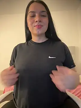 Snapshot of _queen_sofia chatting on 5, 3, 2025 queen sofia online show from 5, 3, 2025