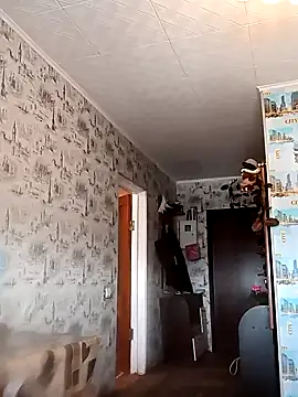 Amy August online show from 27, 2, 2025