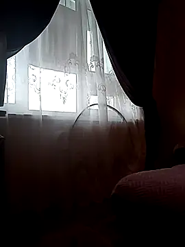 Amy August online show from 1, 3, 2025