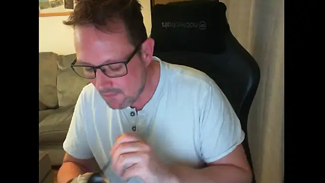 Snapshot of ZebedeePirate chatting on 1, 2, 2025 ZebedeePirate online show from 1, 2, 2025