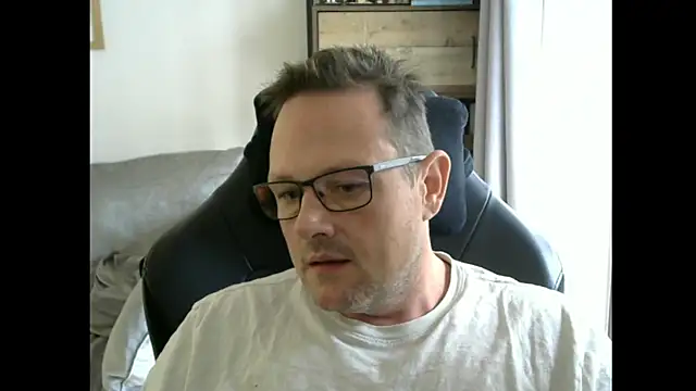 Snapshot of ZebedeePirate chatting on 28, 9, 2025 ZebedeePirate online show from 28, 9, 2025