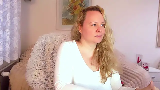 Sarah4you online show from 1, 2, 2025