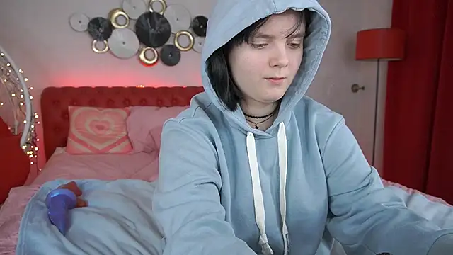 LittleShyy online show from 31, 1, 2025