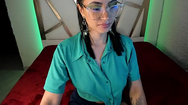 Snapshot of PaulinaBelushi chatting on 23, 7, 2026 PaulinaBelushi online show from 23, 7, 2026