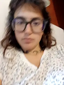 Snapshot of Blulilla69 chatting on 29, 9, 2025 Blulilla69 online show from 29, 9, 2025