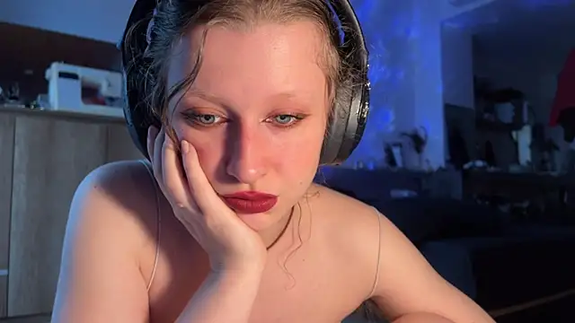 Hairy Coraline online show from 22, 2, 2025