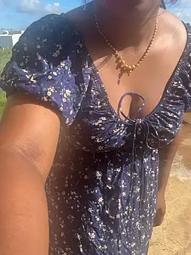 Snapshot of Dhiyapink chatting on 6, 12, 2024 Dhiyapink online show from 6, 12, 2024