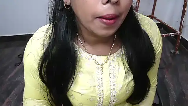 Snapshot of Dhiyapink chatting on 16, 12, 2024 Dhiyapink online show from 16, 12, 2024