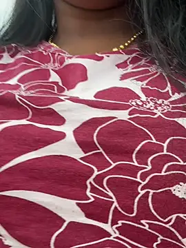 Snapshot of Dhiyapink chatting on 12, 1, 2025 Dhiyapink online show from 12, 1, 2025