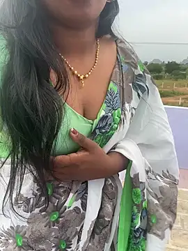 Snapshot of Dhiyapink chatting on 14, 1, 2025 Dhiyapink online show from 14, 1, 2025