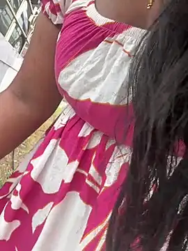 Snapshot of Dhiyapink chatting on 19, 1, 2025 Dhiyapink online show from 19, 1, 2025