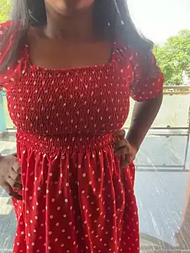 Snapshot of Dhiyapink chatting on 7, 3, 2025 Dhiyapink online show from 7, 3, 2025