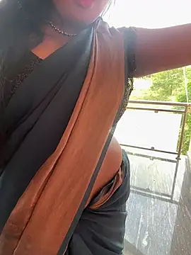 Snapshot of Dhiyapink chatting on 10, 3, 2025 Dhiyapink online show from 10, 3, 2025