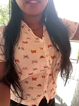 Snapshot of Dhiyapink chatting on 11, 3, 2025 Dhiyapink online show from 11, 3, 2025