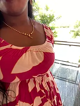 Snapshot of Dhiyapink chatting on 13, 3, 2025 Dhiyapink online show from 13, 3, 2025