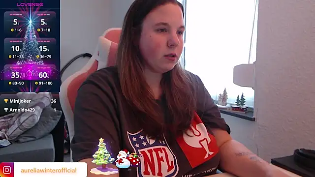 Snapshot of AureliaWinter chatting on 10, 12, 2024 AureliaWinter online show from 10, 12, 2024