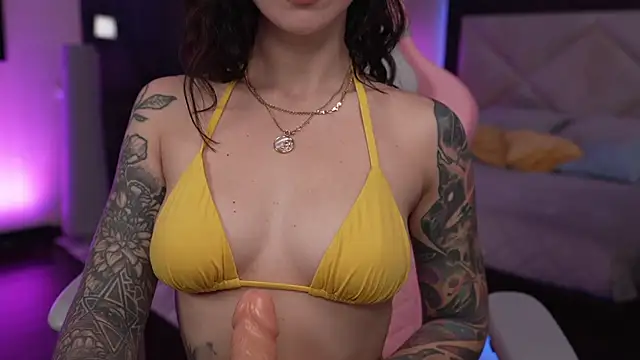 Snapshot of GirlGogo chatting on 6, 11, 2025 GirlGogo online show from 6, 11, 2025