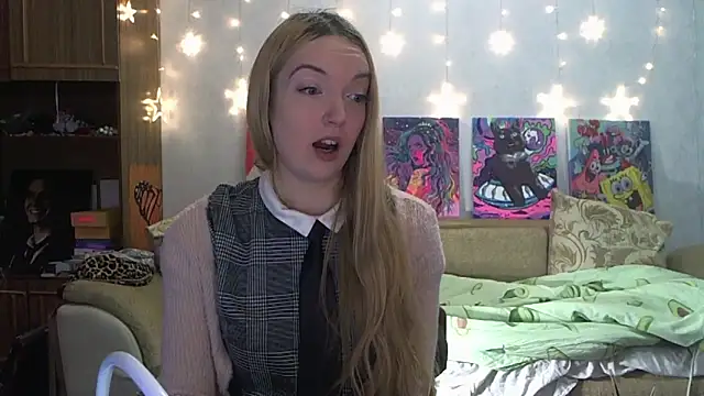 SecretSophia online show from 13, 1, 2025