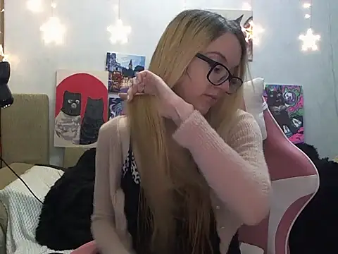 SecretSophia online show from 20, 9, 2025