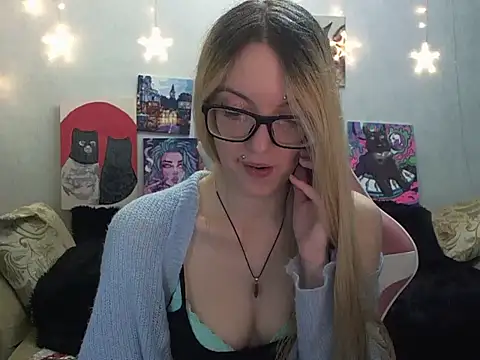 SecretSophia online show from 1, 10, 2025