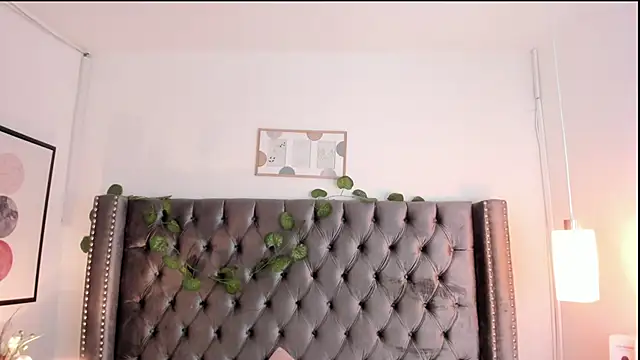 Snapshot of Kim_Blane chatting on 7, 2, 2025 Kim Blane online show from 7, 2, 2025