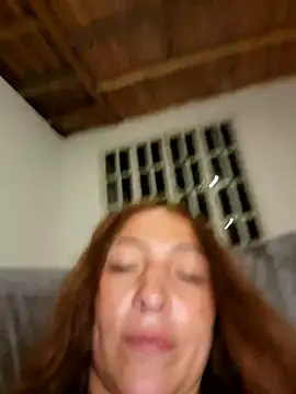 Snapshot of VickyHoult chatting on 28, 12, 2024 VickyHoult online show from 28, 12, 2024