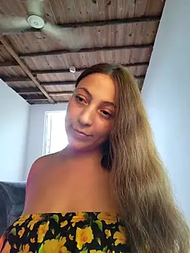 Snapshot of VickyHoult chatting on 6, 1, 2025 VickyHoult online show from 6, 1, 2025