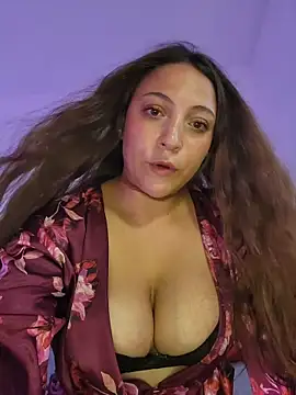 Snapshot of VickyHoult chatting on 11, 10, 2025 VickyHoult online show from 11, 10, 2025