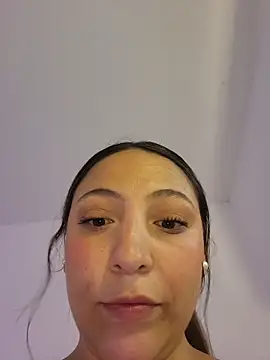 Snapshot of VickyHoult chatting on 14, 10, 2025 VickyHoult online show from 14, 10, 2025