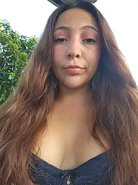 Snapshot of VickyHoult chatting on 6, 11, 2025 VickyHoult online show from 6, 11, 2025