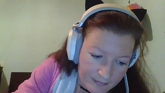 Snapshot of Analimado18 chatting on 6, 10, 2025 Analimado18 online show from 6, 10, 2025