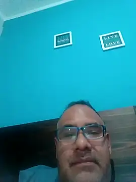 Snapshot of PhillDrake11 chatting on 28, 11, 2025 PhillDrake11 online show from 28, 11, 2025