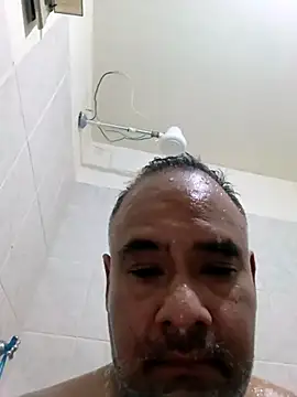 Snapshot of PhillDrake11 chatting on 17, 12, 2025 PhillDrake11 online show from 17, 12, 2025