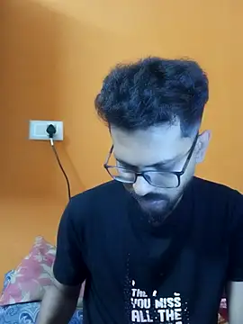 Snapshot of arhan3043 chatting on 19, 9, 2025 arhan3043 online show from 19, 9, 2025