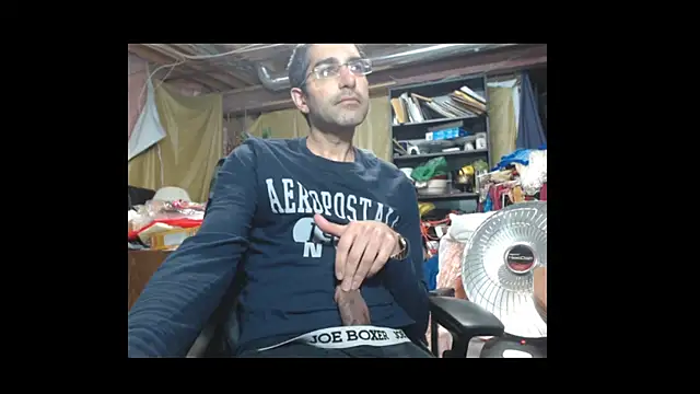 Snapshot of Gsmile1 chatting on 20, 12, 2024 Gsmile1 online show from 20, 12, 2024