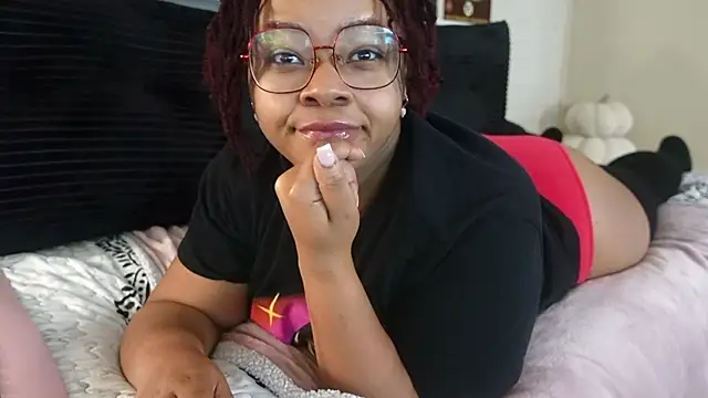 Snapshot of -khayaparker chatting on 8, 11, 2025 -khayaparker online show from 8, 11, 2025