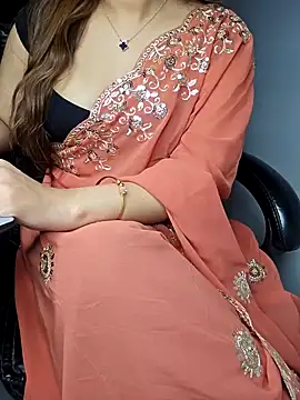 Snapshot of aliyaah_singh chatting on 15, 1, 2025 aliyaah singh online show from 15, 1, 2025