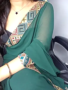 Snapshot of aliyaah_singh chatting on 20, 9, 2025 aliyaah singh online show from 20, 9, 2025