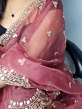 Snapshot of aliyaah_singh chatting on 16, 12, 2025 aliyaah singh online show from 16, 12, 2025