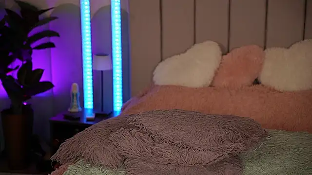 VickySecret96 online show from 5, 2, 2026