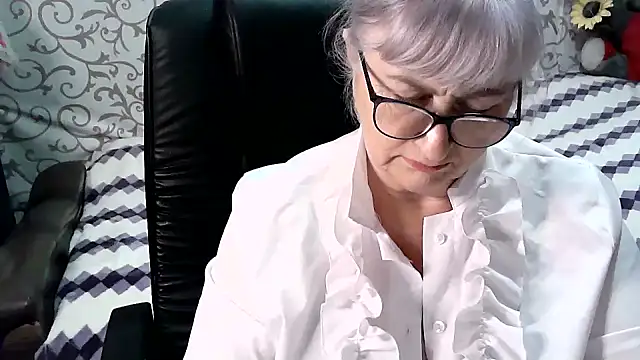 LolkaAlyss online show from 5, 3, 2025