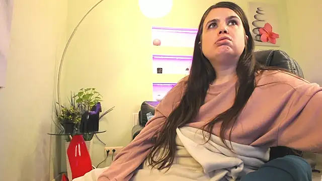 BattyMoll online show from 12, 12, 2024