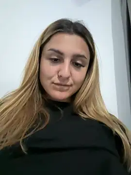 NicolePlay online show from 17, 4, 2026