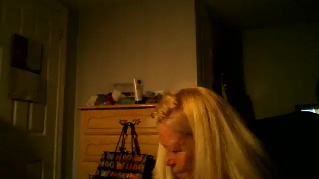 Snapshot of XTRAHORNYONE chatting on 30, 9, 2025 XTRAHORNYONE online show from 30, 9, 2025