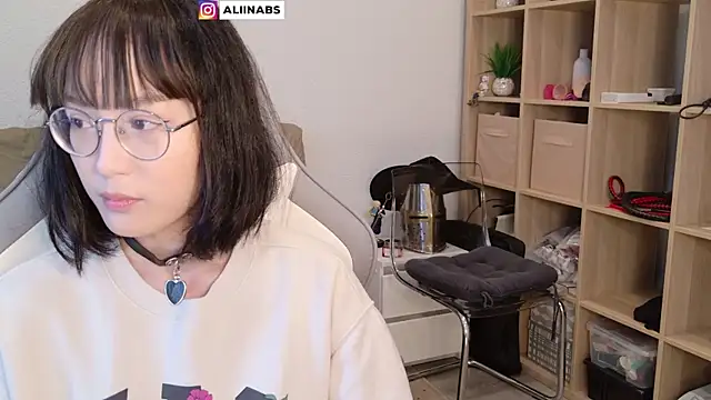 aliiiiiina online show from 29, 1, 2025