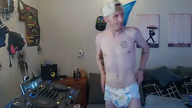 Snapshot of pyrowuff chatting on 17, 7, 2026 pyrowuff online show from 17, 7, 2026