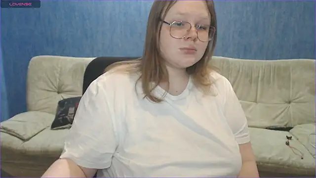 Snapshot of Touch_me_more_please chatting on 12, 3, 2025 Touch me more please online show from 12, 3, 2025