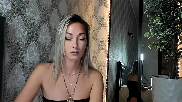 StarryHanna online show from 28, 2, 2025