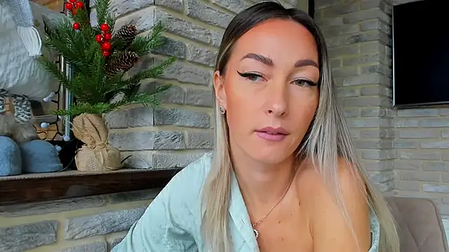 StarryHanna online show from 9, 11, 2025