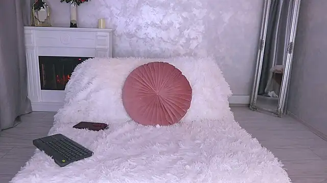 Snapshot of Michelle90u chatting on 23, 11, 2025 Michelle90u online show from 23, 11, 2025